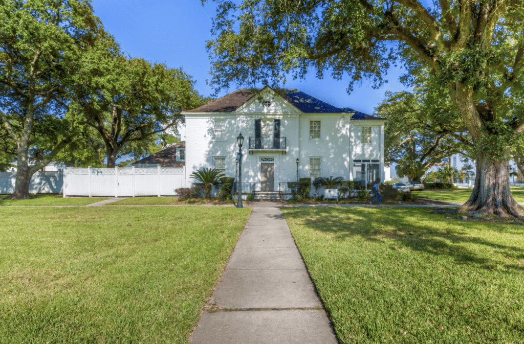 Dillard University alumni house